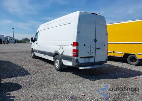 2014 Mercedes-Benz Sprinter 2500 High Roof из США, поврежденный, VIN WD3PE8DE1E5825182
